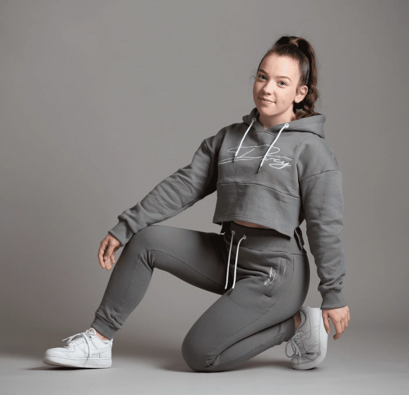 Misty Grey Script Jogger Set - Image 7